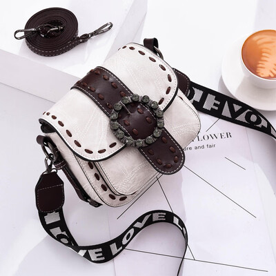 

On the new womens fashion lady simple Korean version of the one-shoulder oblique satchel personality girl bag