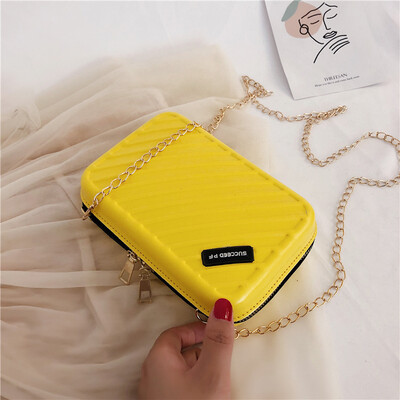 

2019 new fashion diagonal stripes Korean shoulder bag casual wild Messenger small square bag personality letter chain bag