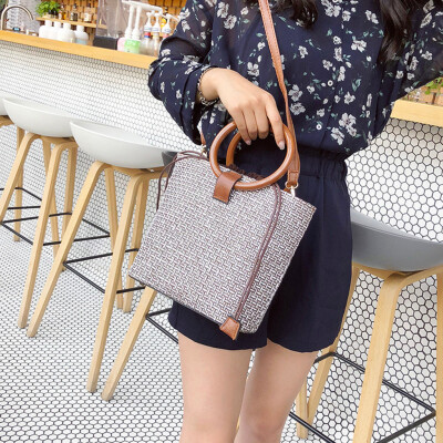 

Tailored Women Wild Messenger Bag Fashion One-Shoulder Small Square Bag