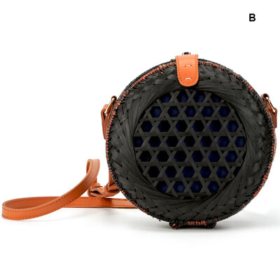 

Women Fashion Handmade Woven Round Straw Bags Summer Beach Style Handbags Bohemian Rattan Crossbody Bags Beach Circular Bags