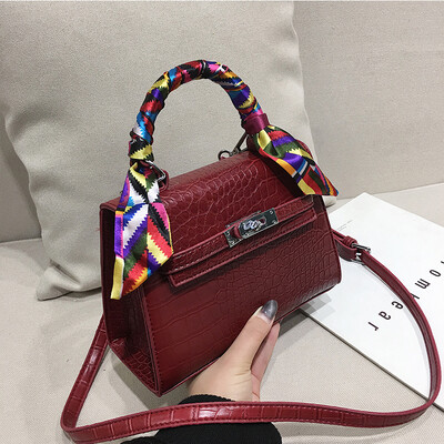 

Harbor style texture small bag female 2019 new wave wild single shoulder slung portable fashion lock retro Kelly bag