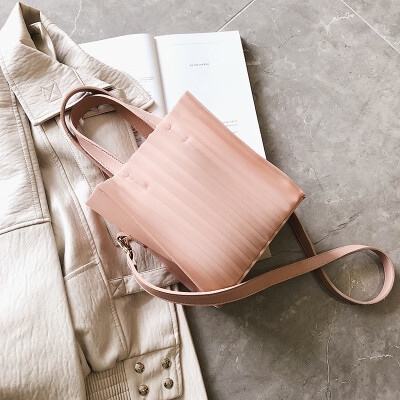 

Qiao Bani 2019 new South Korea ins fashion silicone pleats mother bag shoulder bag diagonal cross trend handbags