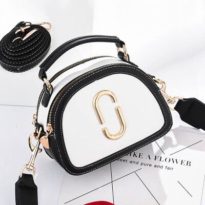 

New small bag girl fashion single shoulder handheld splice girl mini oblique satchel ins overheated