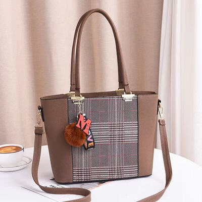 

2019 spring new European&American big bag elegant handbag simple handbag diagonal bag fashion handbag
