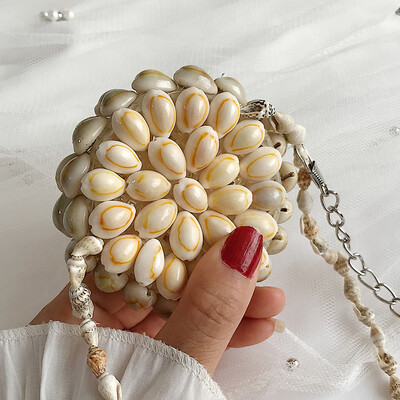 

Tailored Women Natural Sea Shell Bag Hand-Weaved Messenger Cute Waterproof Crossbody Bag