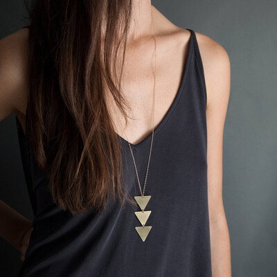 

Europe&the United States trend accessories long chain metal smooth triangle piece one pendant necklace simple jewelry wholesale