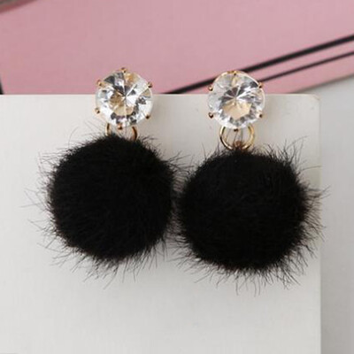 

New Temperament Short Paragraph Earrings Personalized Simple Hair Ball Female Models Earrings