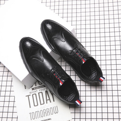 

Extra large mens shoes Korean version of the Bullock carved pointed casual shoes business shoes 1738