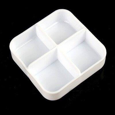 

〖Follure〗Square Portable Kit Mini Kit Portable Small Kit Cute Four Grid Sub Box Pill Box