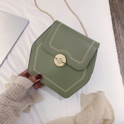 

Simple fashion casual shoulder bag female 2019 new texture Messenger bag wild embroidery line polygon chain bag