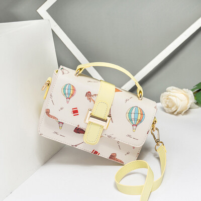 

Summer ins super - fire young girl 2019 Korean version of single - shoulder satchel fashion students across