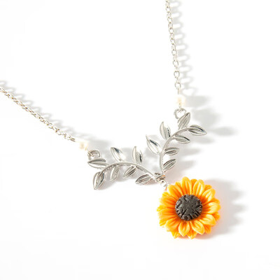 

Selling Jewelry Creative Fashion Sunflower Necklace Leaves Flower Pendant Sweater Long Chain for Christmas Gift