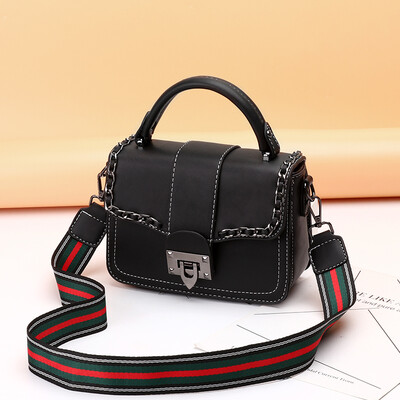 

In summer the Korean version of the New Bag Girl Bag Chao has a wide-band handbag with one shoulder&one shoulder inclined bag