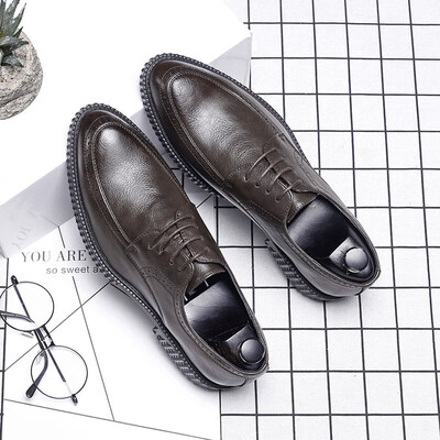 

Tide shoes Korean mens formal wear business casual shoes patent leather tie pointed mens shoes England black small shoes men