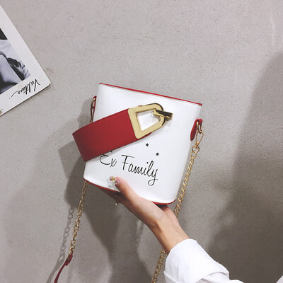 

2019 new fashion wild handbag female simple personality letter Messenger bag wild single shoulder chain bucket bag