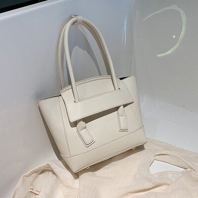 

Senior sense of foreign style womens bag summer ins retro simple wing bag new 2019 Joker handbag shoulder bag