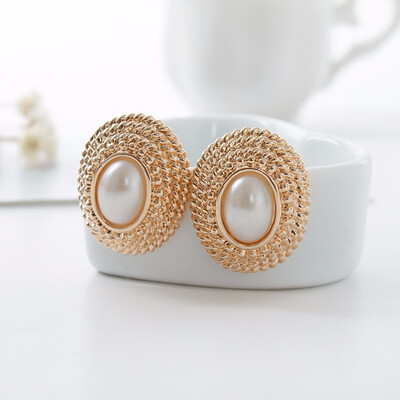 

Round coil button line style under the ear clip pearl ornament extraordinarily sexy romantic lovers gift free shipping