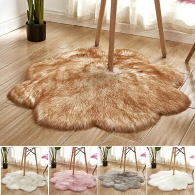 

Plum Blossom Shaped Faux Fur Fluffy Anti-Skid Area Rug Carpet Bedroom Floor Mat