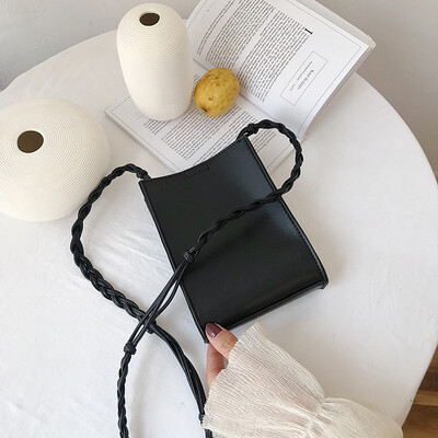 

Summer France niche texture bag handbag 2019 new wave fashion fashion wild shoulder slung small square bag