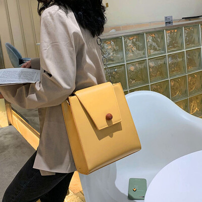 

French niche shoulder bag big bag female 2019 new wave Korean version of the wild Messenger bag simple fashion handbag