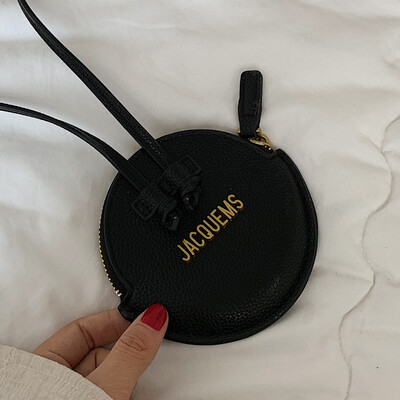 

On the new womens bag 2019 new tide Korean fashion shoulder small round bag foreign girl Joker Messenger bag