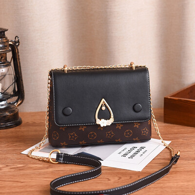 

New wave Korean version of shoulder Messenger bag fashion simple Joker girl chain bag ladies