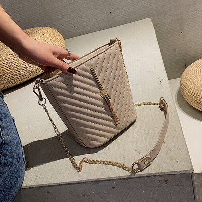 

Senior sense small bag female 2019 new ins super fire Korean version of the chain of gas bucket bag simple shoulder slung