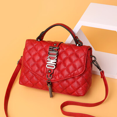 

Texture bag womens bag new Chaohan version of 100 rhomboid oblique satchel personality girl bag simple portable bag