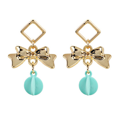 

2010Ear Piercing Tape earring Model for Women