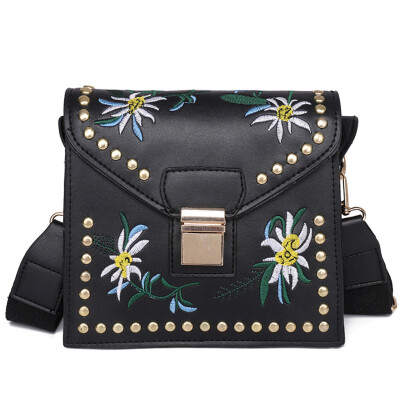 

Tailored Fashion Women Embroidery Ethnic Style Shoulder Bag Phone Bag Crossbody Bag