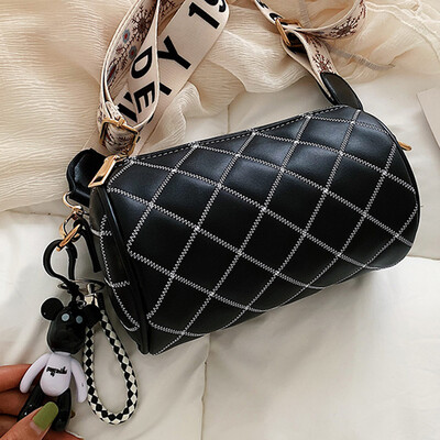 

2019 new Joker fashion mini messenger bag female Korean version of small Xiangfeng Lingge chain shoulder bag