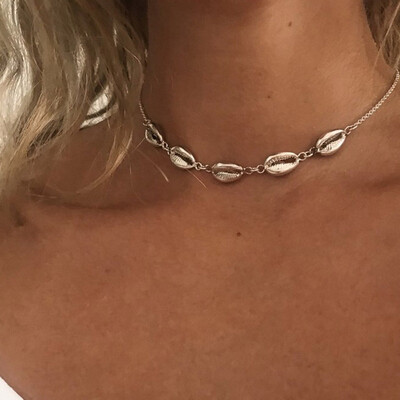 

Boho Fashion Jewelry Irregular Oval Shaped Golden Ball Silver Shell Necklace for Women Shell Beach Chocker Necklaces