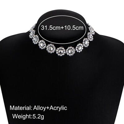 

2018 new short necklace jewelry personalized wild multi-element necklace multi-layer concave necklace jewelry