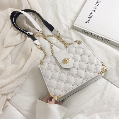 

Personality rivet crossbody bag 2019 new Korean fashion rhombic chain bag female casual simple versatile shoulder bag