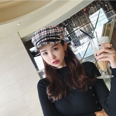 

Fallwinter new ladies hats fashion Plaid flat-topped navy hats street tide hats Korean berets factory wholesale