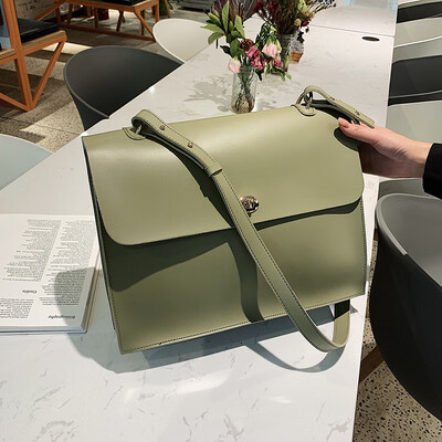 

Qiao Bani 2019 new European&American style fashion simple solid color lock flip cover bag shoulder diagonal trend handbags
