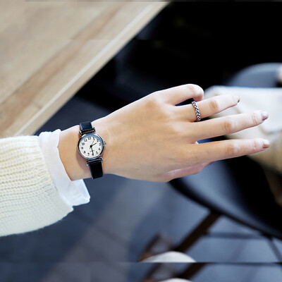

Ins Han Feng chic simple Korean retro art watch female middle school students casual atmosphere quality college wind waterproof