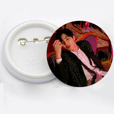 

Kpop WANNAONE Cute Q Version Badge Cute Cartoon Brooch Bag Pendant Boys Girls Accessories Hot Gift for Fans