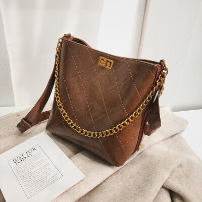 

Broadband small bag female 2019 new Korean version of the rhombic chain bucket bag retro wild shoulder texture Messenger bag