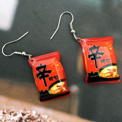 

2019 New Favor Small Chili Food Game Drop Earrings