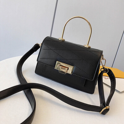 

Qiao Bani 2019 new Korean fashion Dongdaemun embroidery thread lock flip cover bag shoulder diagonal cross tide handbag