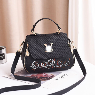 

Female bag 2019 new bag female Korean version of the stereotype embroidery fashion handbags Messenger shoulder bag