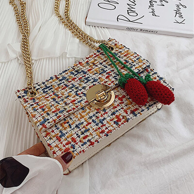 

Small fresh sub-bag 2019 Xia new version of the Korean version of the single shoulder slanted fashion chain small square bag