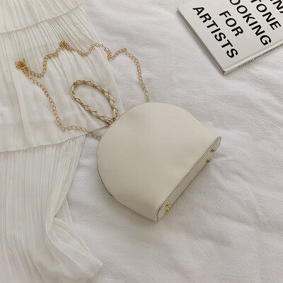 

Chic Messenger bag female bag 2019 new fashion casual tide Korean version of the solid color port wind texture shoulder chain bag