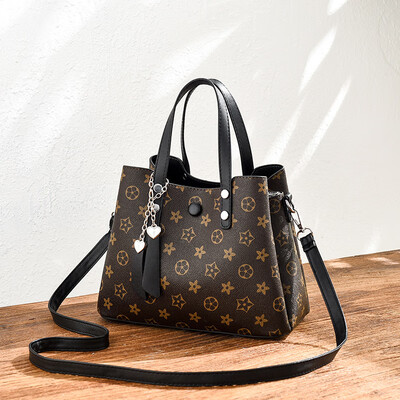 

Womens bag 2019 summer new bag female Europe&America big bag PU leather fashion handbag shoulder bag