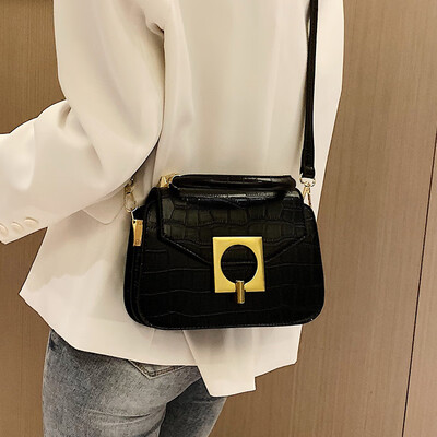 

Small fresh bag female bag 2019 autumn new fashion portable small square bag wild foreign air single shoulder Messenger bag