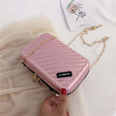 

2019 new fashion diagonal stripes Korean shoulder bag casual wild Messenger small square bag personality letter chain bag