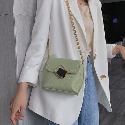 

Ins super fire small bag female 2019 summer new foreign gas ladies messenger bag simple Korean version of the rhombic chain bag