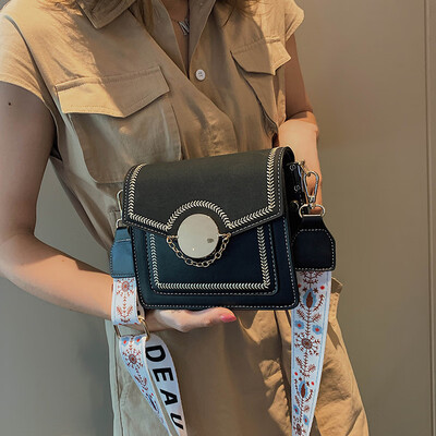 

Foreign popular female bag 2019 new wave fashion shoulder bag summer small fresh wild ins matte Messenger bag