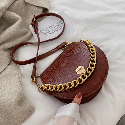 

Advanced sense of foreign style womens bag chic texture crocodile pattern saddle bag new 2019 fashion shoulder Messenger bag